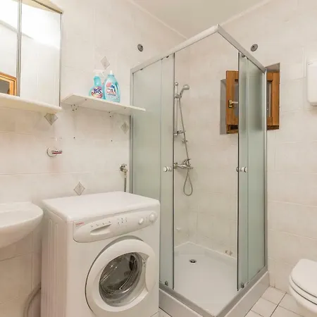 House Iva Holiday home Maslenica